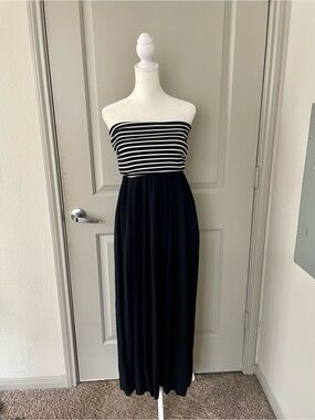 Striped Strapless Black & White Maxi Dress